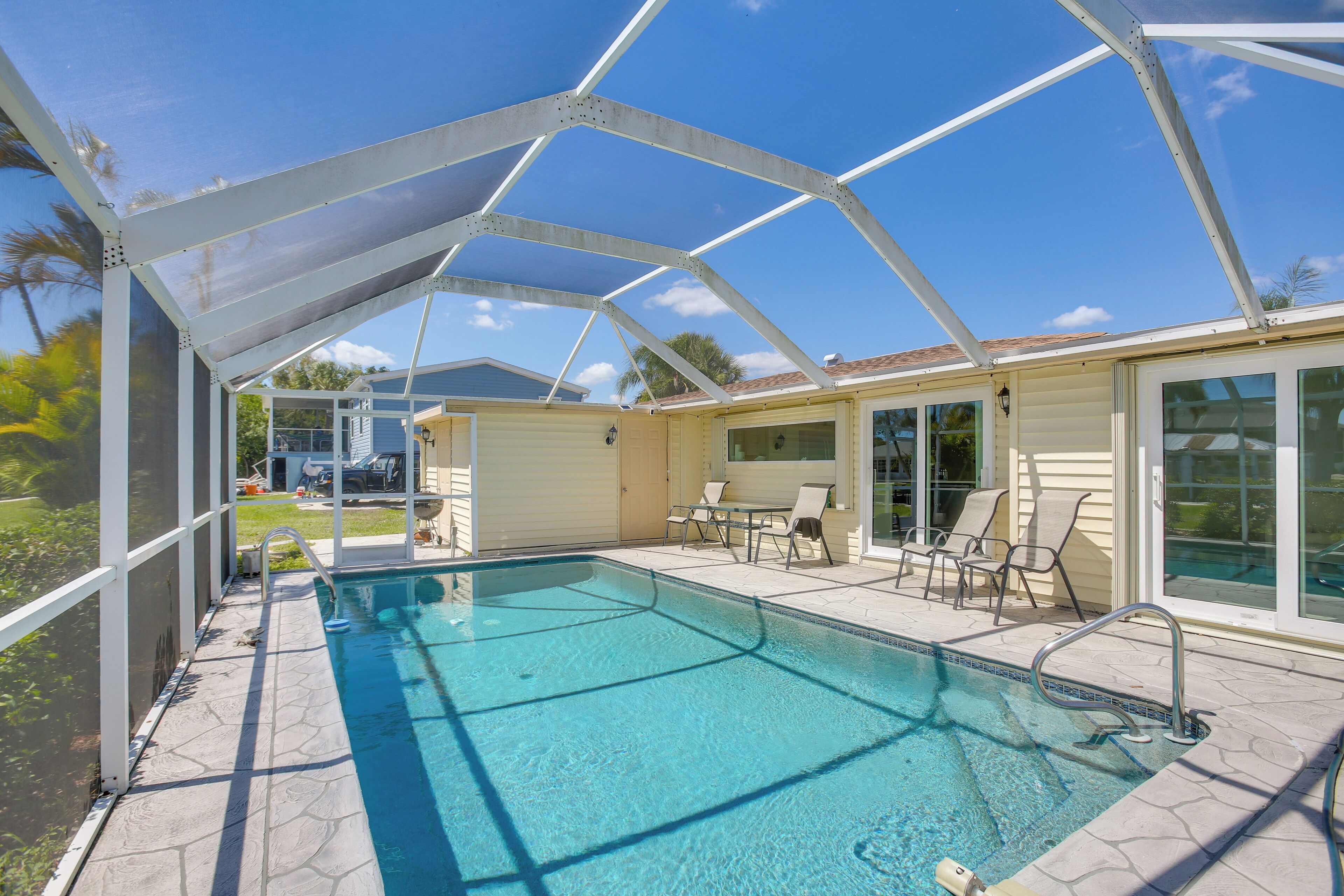 House (2 Bedrooms) | Front of property