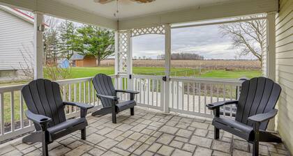 Sandusky Adventure Hub: Patios, Grill + Yard!