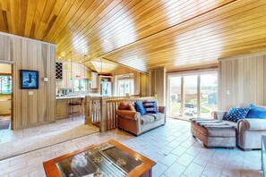 House (2 Bedrooms) | Interior