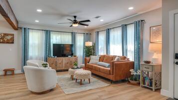 House (3 Bedrooms) | Front of property