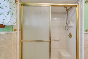 House (2 Bedrooms) | Interior - Rural Byron Retreat w/ Scenic Surroundings + Yard! (Byron)