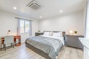 Interior - 2 Mi to Dtwn Glendora! Pet-friendly Extended Stay (Glendora)