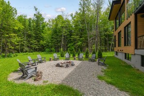 Property grounds - LE-GRIZZLY (Austin)