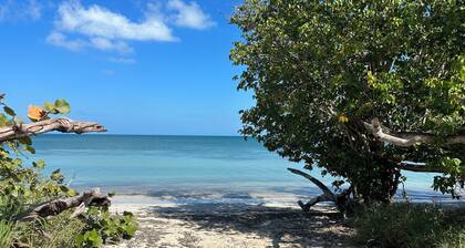 Lovely 2-bedroom villa with pool & AC in Combate Beach, BoquerĂłn Puerto Rico.