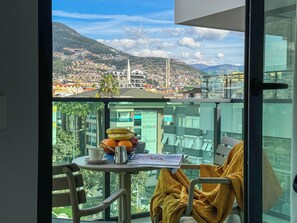 Outdoor dining - Qoople Elite 3 City 37 Apartment  1+1 in Alanya, Turkey (Alanya)