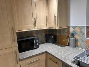 Apartment, 1 Bedroom | Private kitchen - Russell Square Apartment (Brighton)