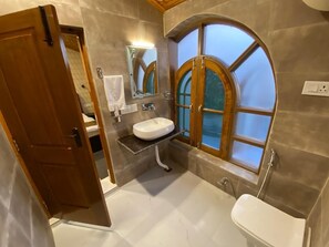 Bathroom - Deswal Hotel (Rohtak)