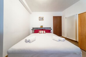 Room - Vrbo Property (Bellagio)