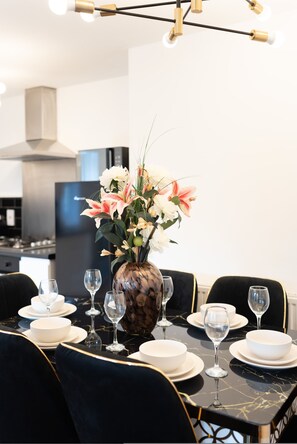 House - LUX Woolwich Flat 2 Stops to Canary Wharf (London)