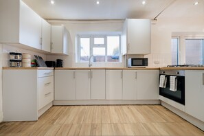 Hus | 5 soverom og internett