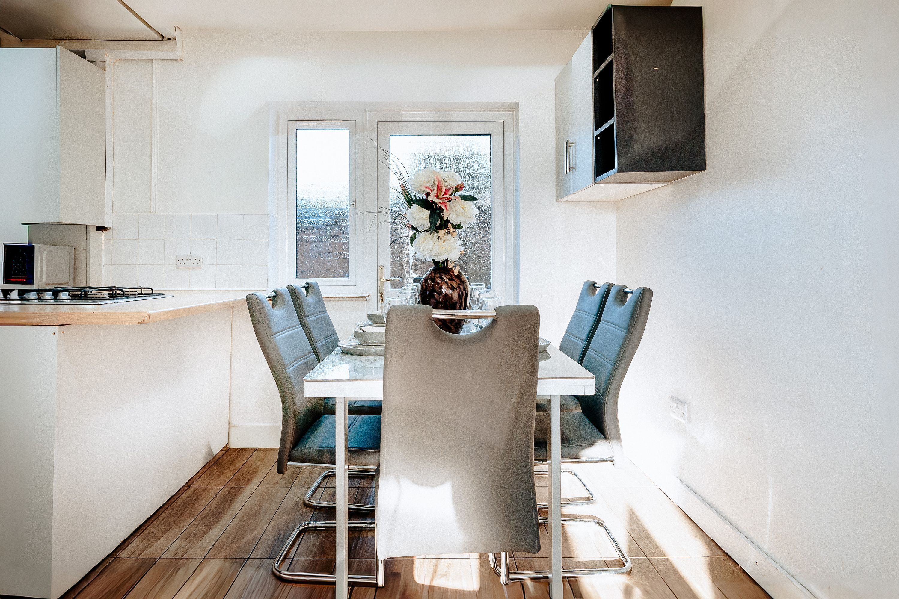 House | 5 bedrooms, Internet