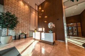 Lobby - Luxurious 1BR at Grande Downtown (Dubai)