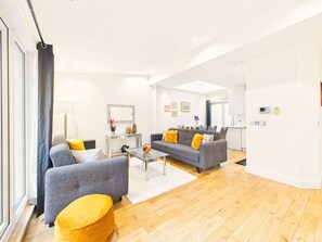 Comfort Apartment, Patio, Garden Area | Living area - Brent Cross Garden Retreat 2 Bed Parking (London)