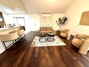 Interior - Modern Designer Home / Spacious + Comfortable Stay (Pasadena)