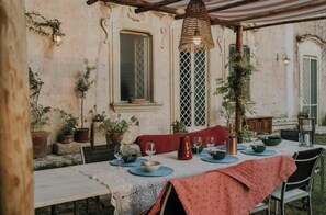 Outdoor dining - Villa Bellissima Casina of the 17th century - Exclusive relaxation in the Valley of the Cupa (Lequile)