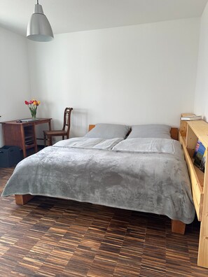 Room - Studio G11 – Exclusive Apartment with Private Spa, Balcony, and Parking (Uhldingen-Mühlhofen)