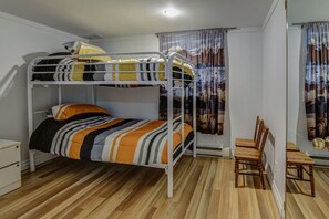 Room - La Perle Rose du Lac-St-Jean (Roberval)