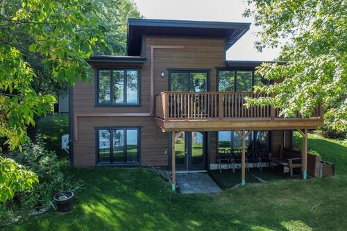 Magnifique chalet au bord du Lac-Saint-Jean