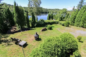 Property grounds - L`échappée du Lac-Saint-Jean (Lac-Saint-Jean-Est Regional County Municipality)