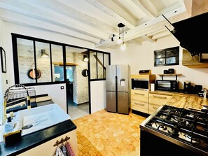 Private kitchen - Maison Le Nido- Escape & Relaxation (Orville)