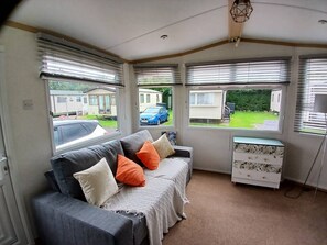 Living area - Carlisle Cabin - With Pool and More! (Port Carlisle)