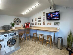 Interior - Carlisle Cabin - With Pool and More! (Port Carlisle)