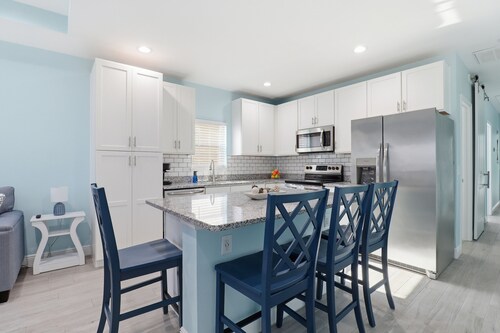 Charming Lilac Cottage 111 2 Bedroom Duplex