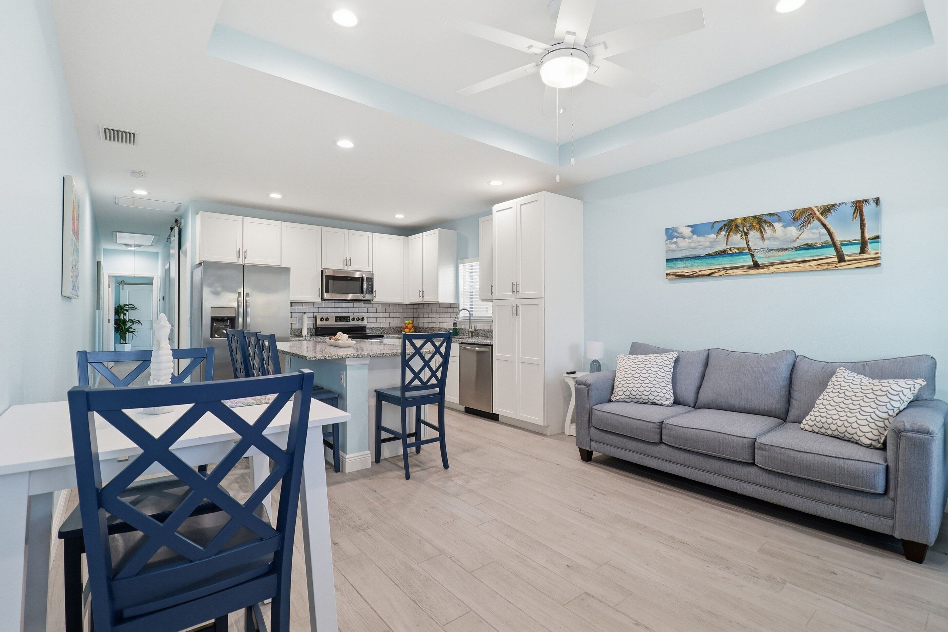 Duplex, 2 Bedrooms | Living area
