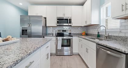 New! Lovely Lilac Cottage 112