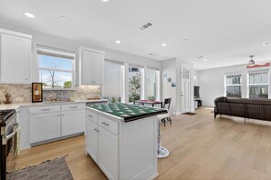 House, 2 Bedrooms | Private kitchen - Private Escape Near Dfw Fort Worth At&t Fifa 2 Bedroom Home (North Richland Hills)