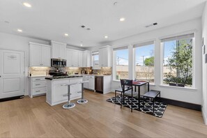 House, 2 Bedrooms | Private kitchen - Private Escape Near Dfw Fort Worth At&t Fifa 2 Bedroom Home (North Richland Hills)