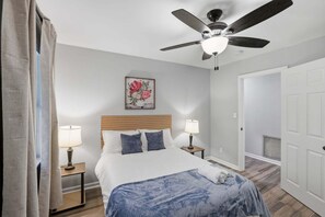 Cottage, 4 Bedrooms | 4 bedrooms, laptop workspace, iron/ironing board, free WiFi - Modern Mcdonald Ranch Serene Wooded Escape 4 Bedroom Cottage (McDonald)