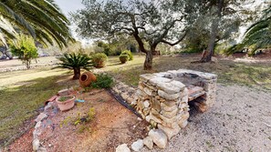 Property grounds - Finca Serena, cosy rural house with private pool. (Ampolla)