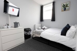 WiFi, bed sheets