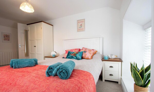 WiFi, bed sheets - The Bird`s Nest - 1 bed flat (Cornwall)