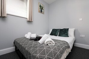 WiFi, bed sheets