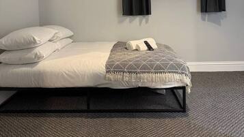 WiFi, bed sheets