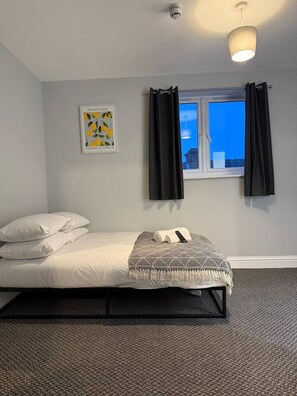 WiFi, bed sheets