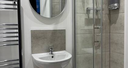 Work • En-Suite • Fridge & Microwave • Smart TV