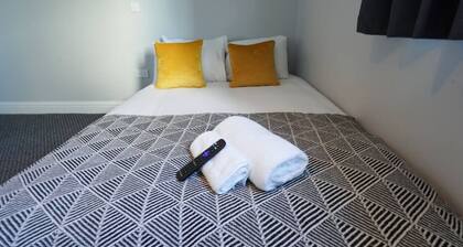 Work • En-Suite • Fridge & Microwave • Smart TV