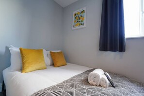 WiFi, bed sheets