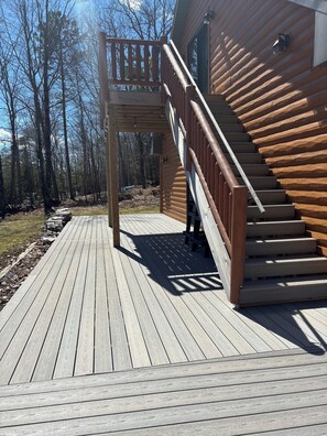 Exterior detail - The Yodeling Loon Hideaway | Sandy Swimming | Dock and Lakefront Fun (Cable)