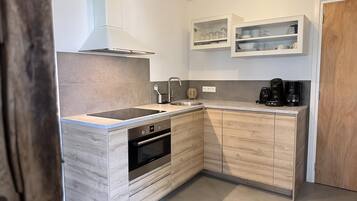 Microwave, dishwasher, toaster, cookware/dishes/utensils