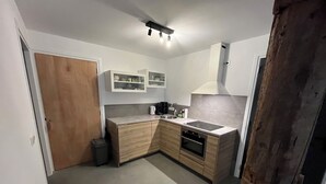 Private kitchen - 2 bedroom accommodation in Julianadorp (Julianadorp)