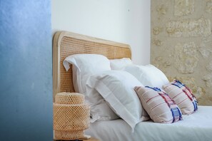 3 Schlafzimmer, Schreibtisch, Bügeleisen/Bügelbrett, Reisekinderbett