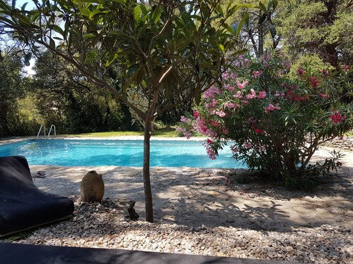 GITE IN PROVENCAL FARMHOUSE WITH PRIVATE POOL