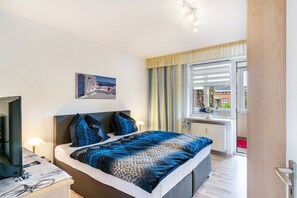 Iron/ironing board, WiFi, bed sheets - Apartment Südstadtquartier 108 (Wilhelmshaven)