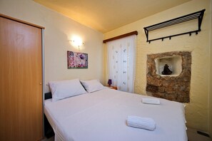1 chambre, fer et planche à repasser, Wi-Fi, draps fournis