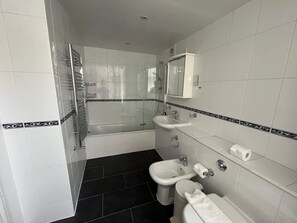 Deluxe Apartment | Bathroom - Hertford Flat 5 (London)