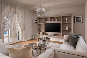 TV - Villa Claretta – The Luxury Sanctuary <br>Exclusive villa for up to 8 guests with private pool near the Adriatic coast. (Vabriga)
